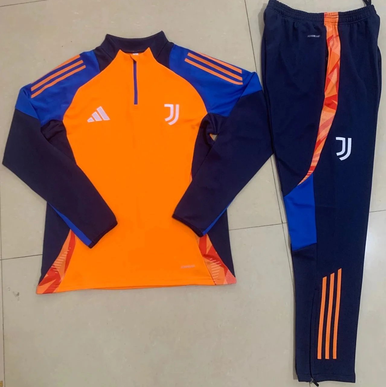 2425 Juventus Orange