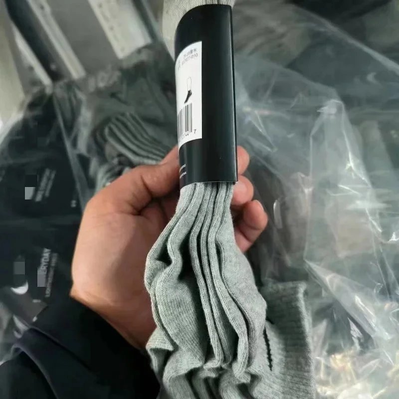 四季薄款中筒灰色;