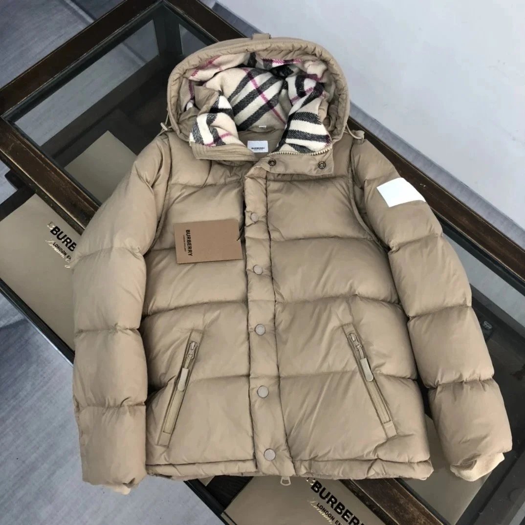 Burberry jacket 卡其色
